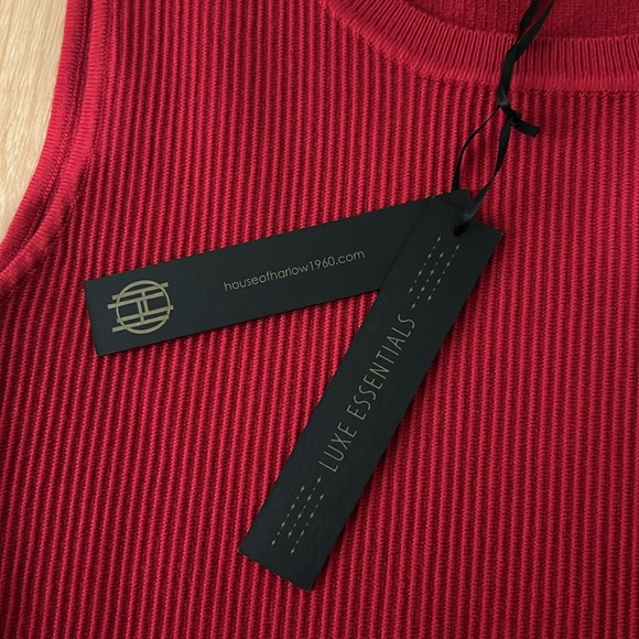 NWT House of Harlow 1960 crop top, color wine , size medium. - Picture 3 of 5